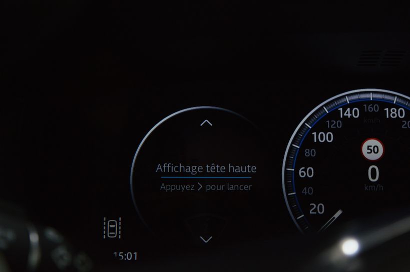 JAGUAR XE 2017 - Photo n°37
