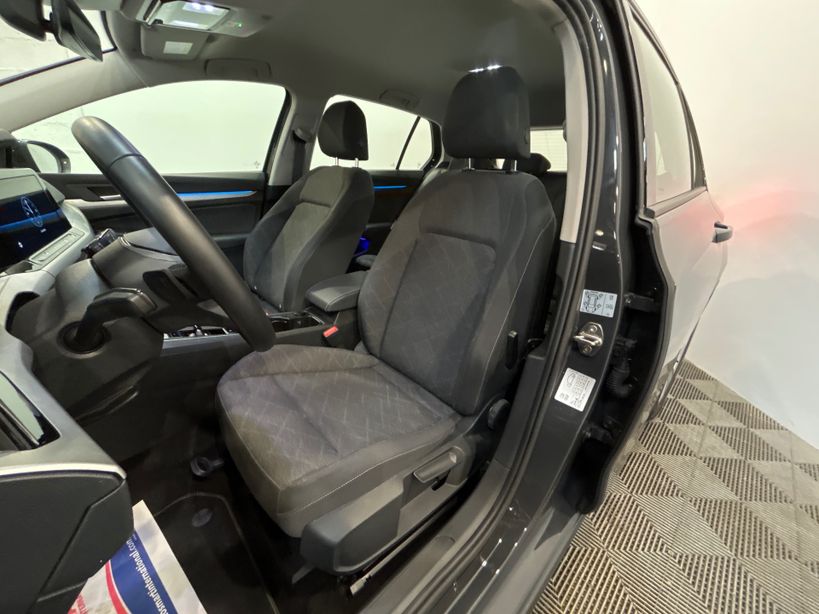 VOLKSWAGEN GOLF 2023 - Photo n°9