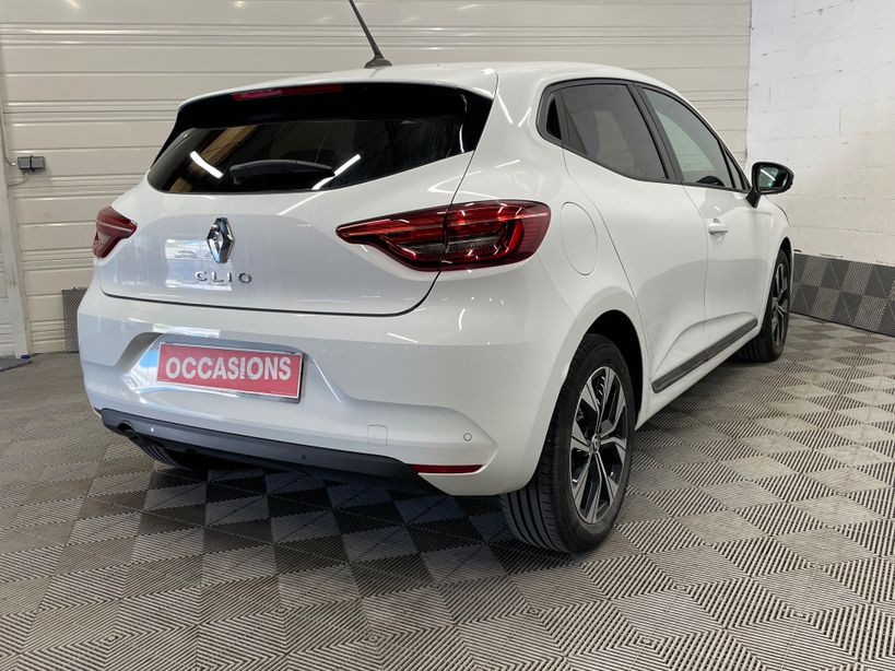RENAULT CLIO V 2023 - Photo n°6