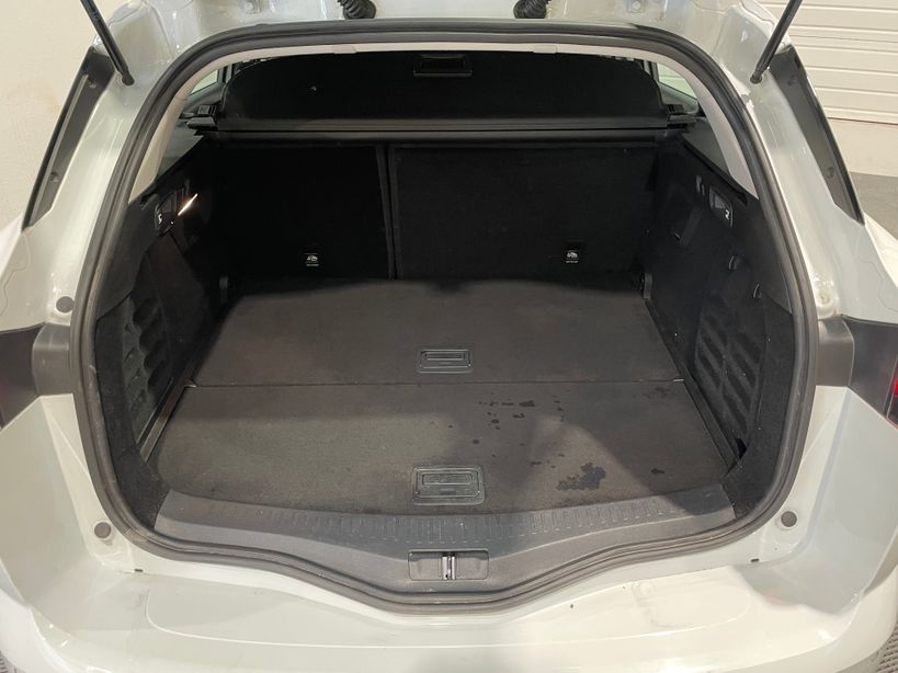 RENAULT MEGANE IV ESTATE 2022 - Photo n°38