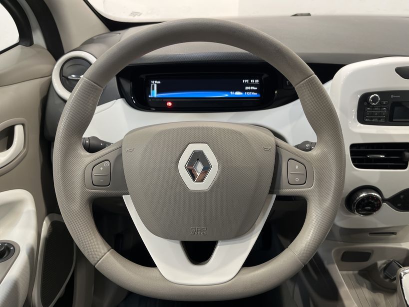 RENAULT ZOE 2018 - Photo n°11