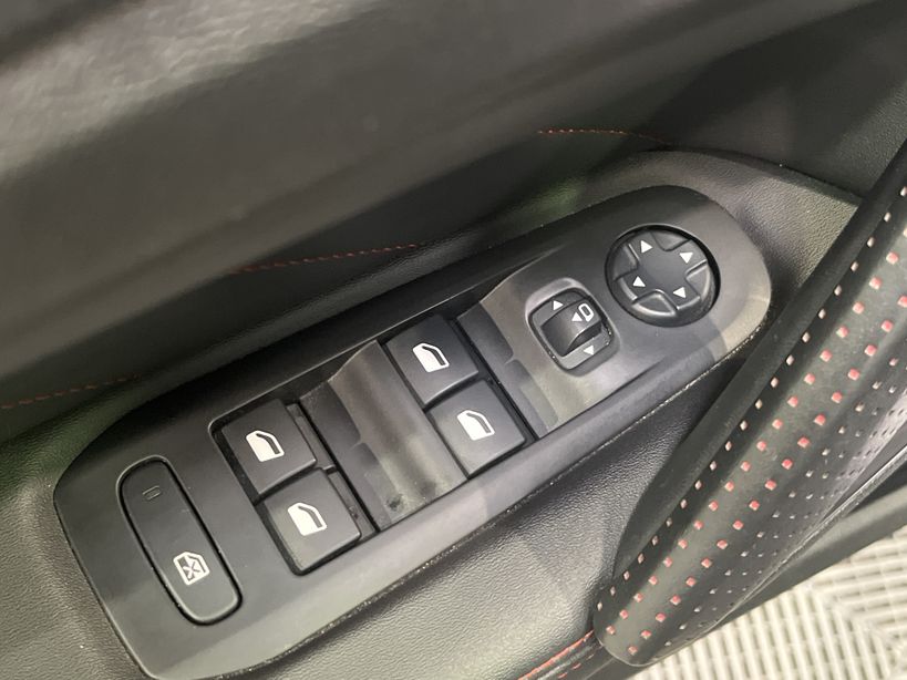 PEUGEOT 308 2018 - Photo n°33