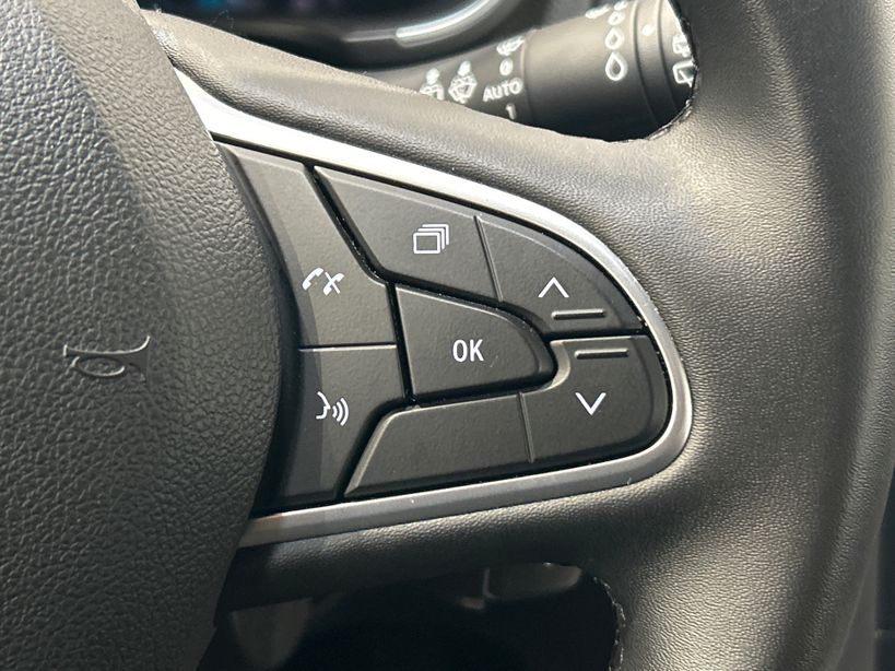 RENAULT MEGANE IV BERLINE 2023 - Photo n°26