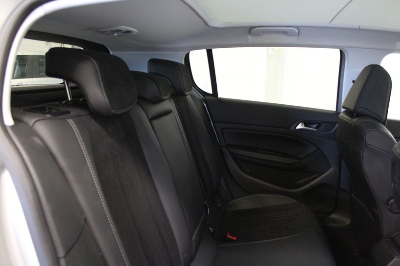 PEUGEOT 308 2015 - Photo n°8