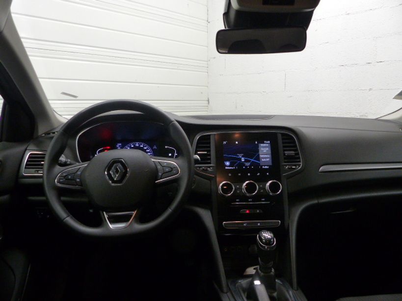RENAULT MEGANE IV BERLINE 2021 - Photo n°10