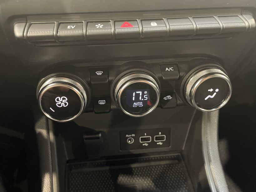RENAULT CAPTUR 2023 - Photo n°28