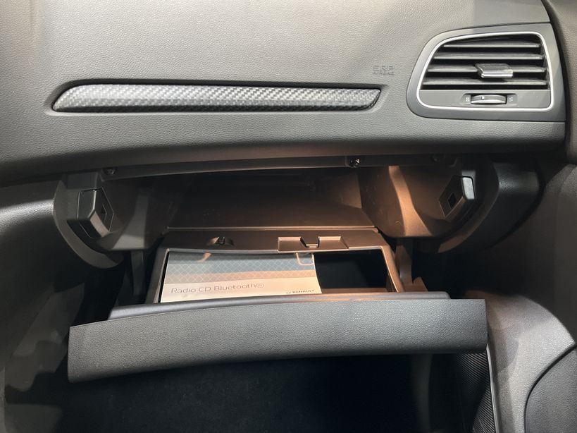 RENAULT MEGANE IV BERLINE 2021 - Photo n°25