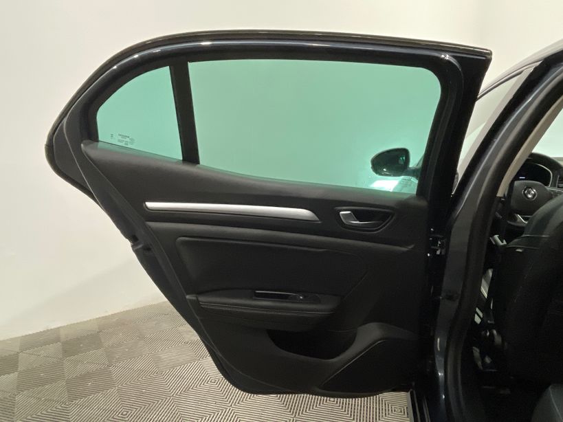 RENAULT MEGANE IV BERLINE 2023 - Photo n°37