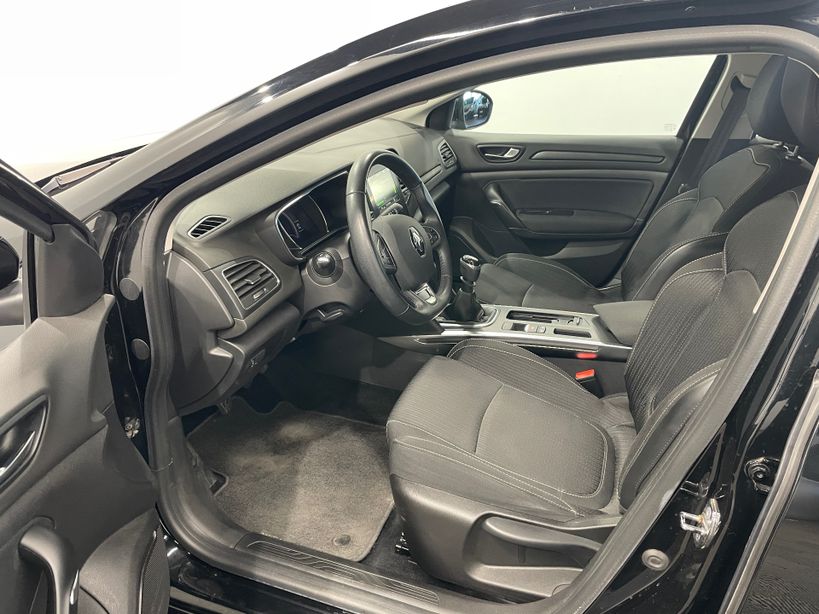 RENAULT MEGANE IV BERLINE BUSINESS 2020 - Photo n°18