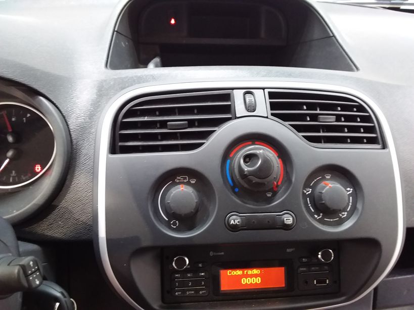 RENAULT KANGOO EXPRESS 2018 - Photo n°9
