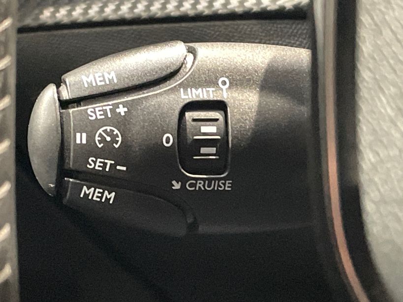 PEUGEOT 2008 2023 - Photo n°30