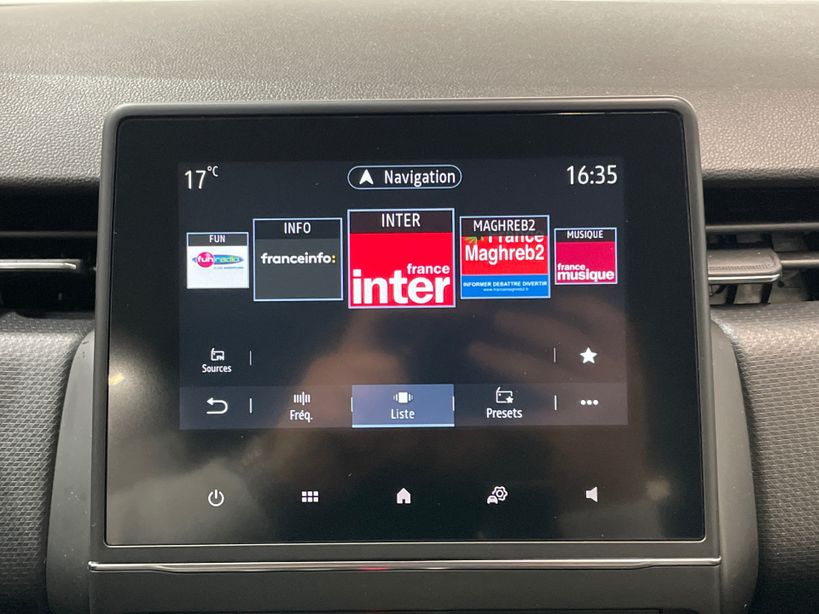 RENAULT CLIO V 2021 - Photo n°17