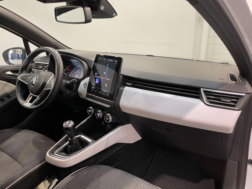 RENAULT CLIO V 2022 - Photo n°9