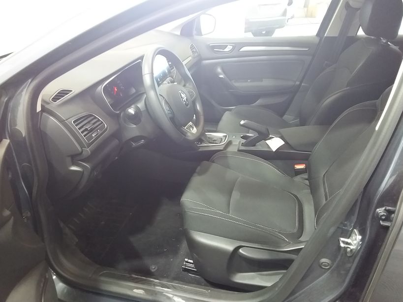 RENAULT MEGANE IV BERLINE 2022 - Photo n°13