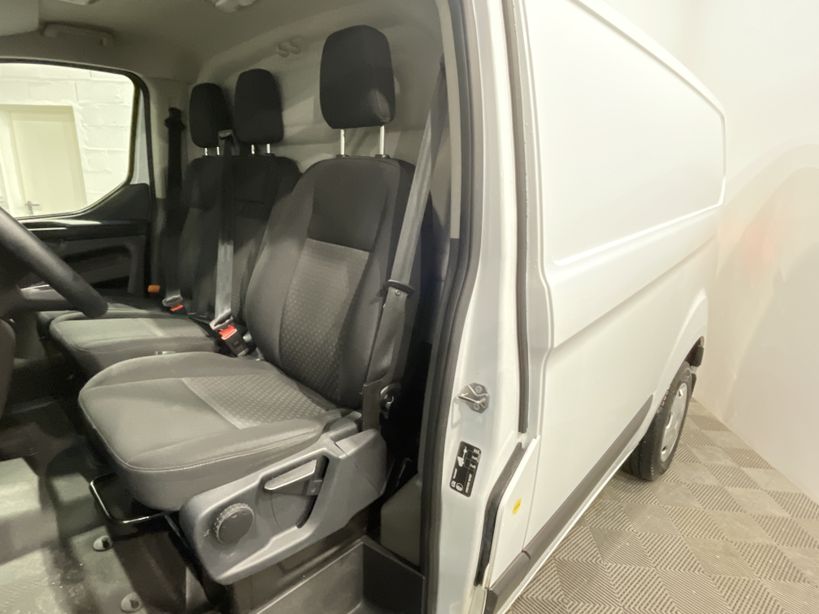 FORD TRANSIT CUSTOM FOURGON 2022 - Photo n°9