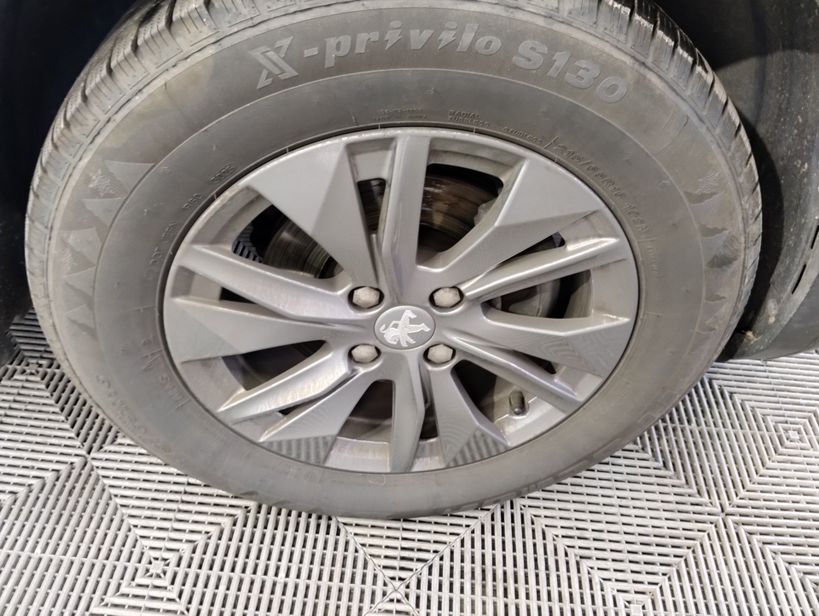 PEUGEOT 2008 2023 - Photo n°6