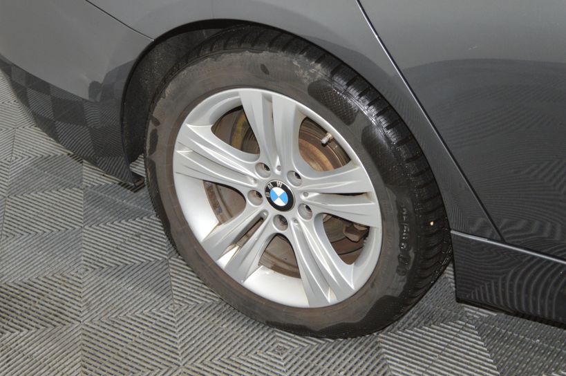 BMW SERIE 3 F30 LCI2 2017 - Photo n°17