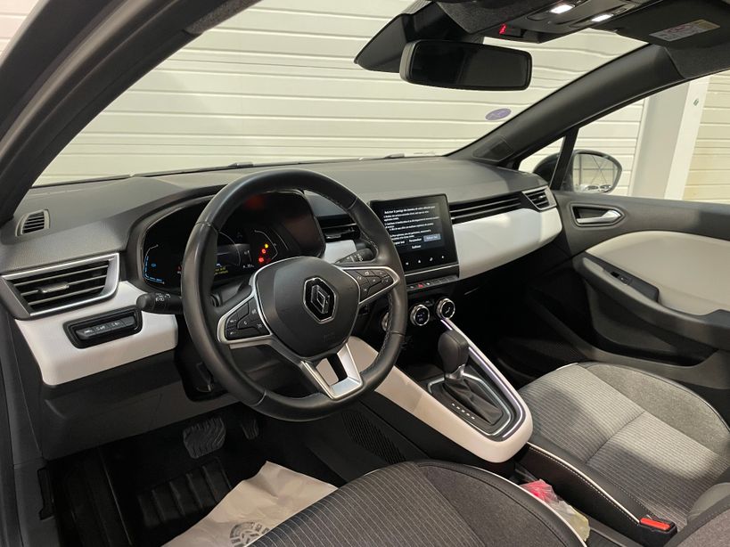 RENAULT CLIO V 2023 - Photo n°10