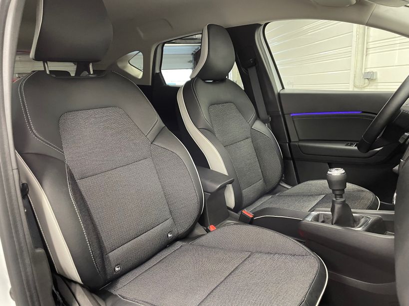 RENAULT CAPTUR 2023 - Photo n°11