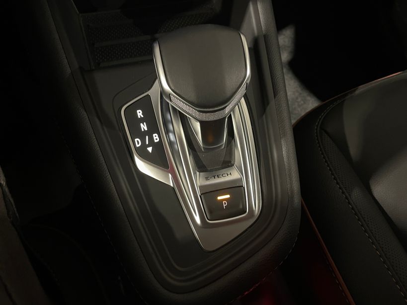 RENAULT CAPTUR 2023 - Photo n°28