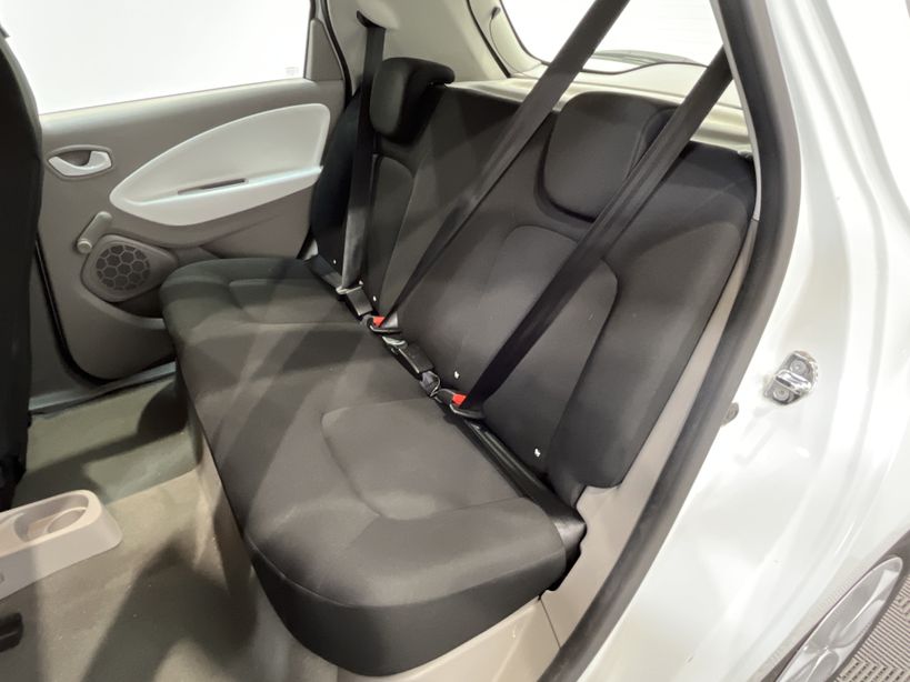 RENAULT ZOE 2018 - Photo n°9