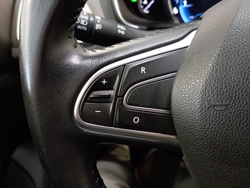 RENAULT MEGANE IV ESTATE BUSINESS 2019 - Photo n°26