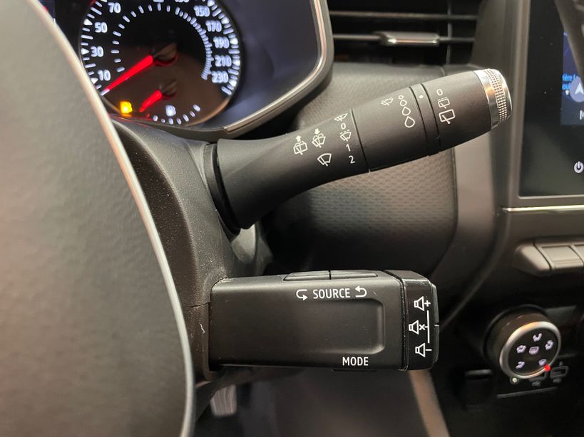 RENAULT CLIO V 2021 - Photo n°20