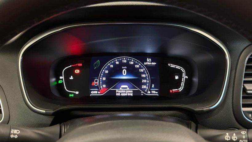 RENAULT MEGANE IV BERLINE 2020 - Photo n°12