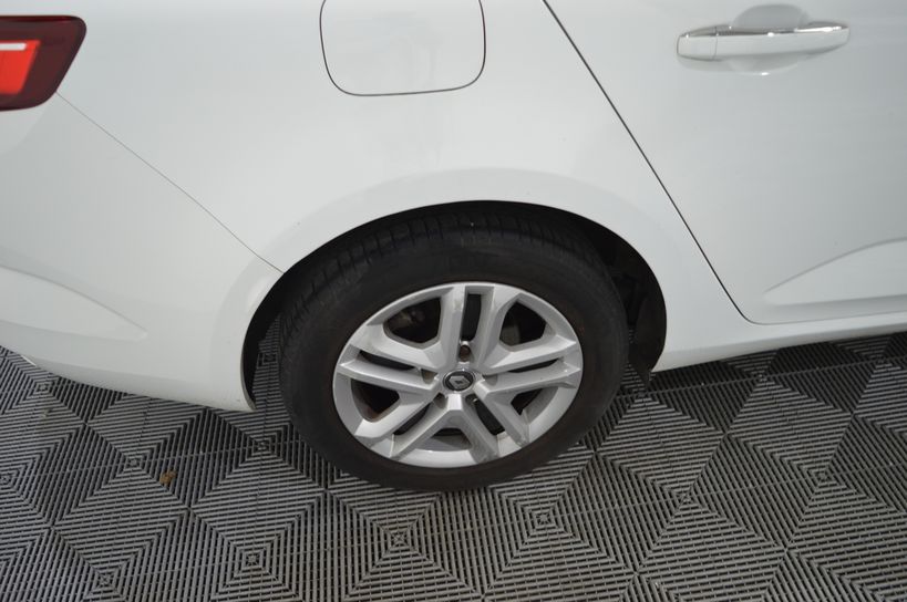 RENAULT MEGANE IV ESTATE BUSINESS 2017 - Photo n°11