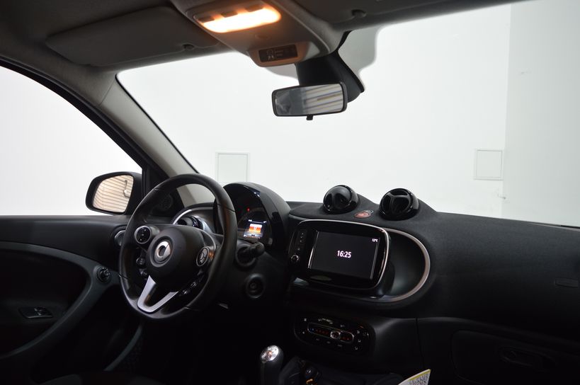 SMART FORFOUR 2017 - Photo n°8