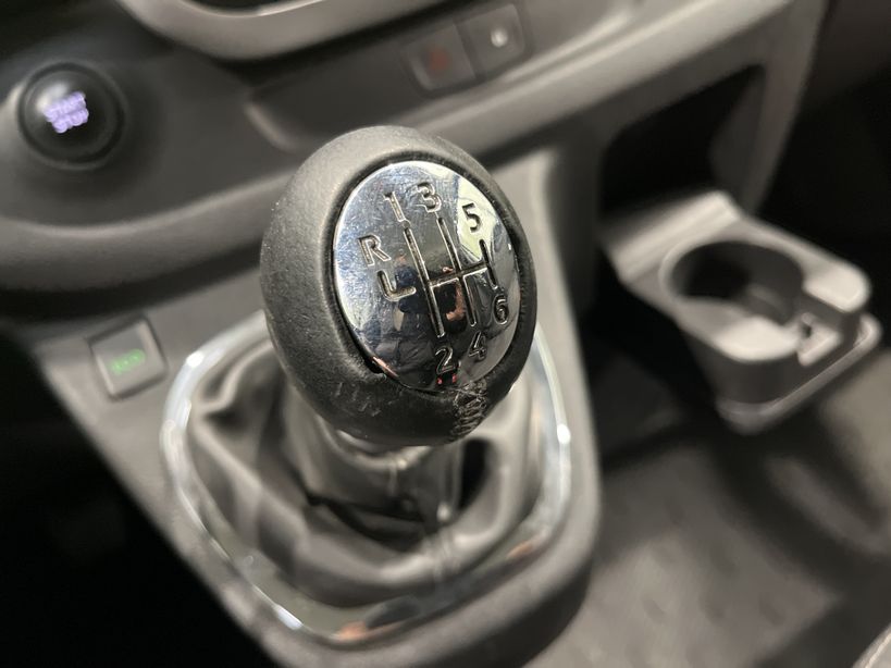 RENAULT TRAFIC COMBI 2016 - Photo n°17