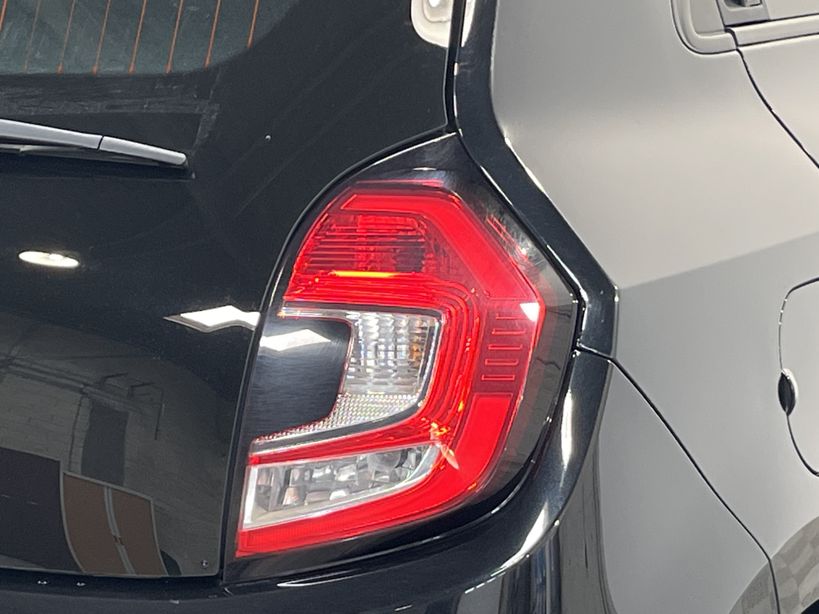 RENAULT TWINGO III 2021 - Photo n°8