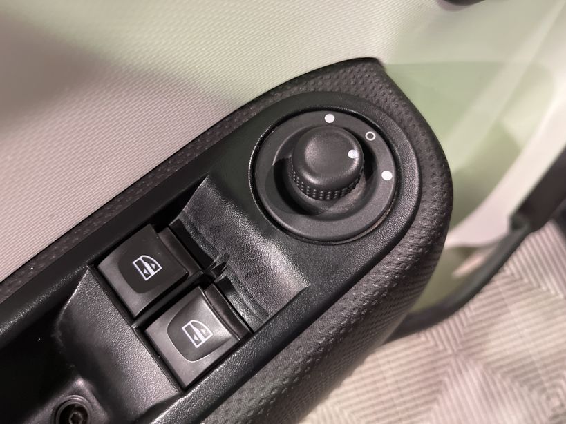 RENAULT TWINGO III 2018 - Photo n°30