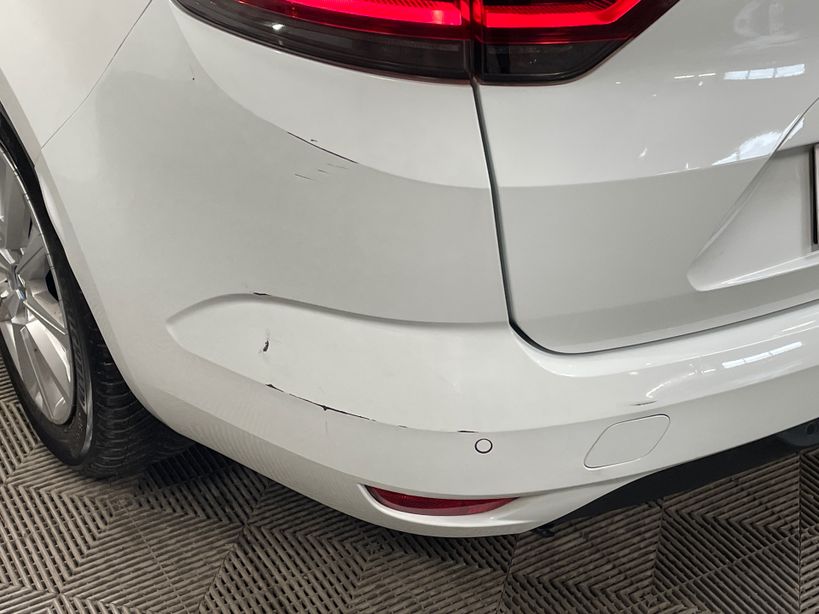 RENAULT MEGANE IV ESTATE 2021 - Photo n°1