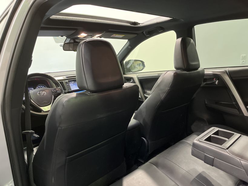 TOYOTA RAV4 HYBRIDE RC18 PRO 2019 - Photo n°37