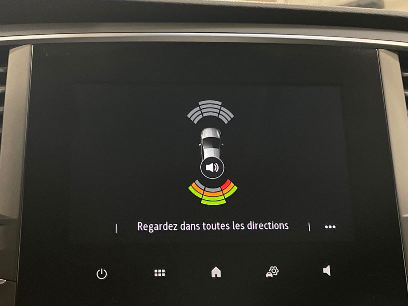 RENAULT MEGANE IV ESTATE 2021 - Photo n°13