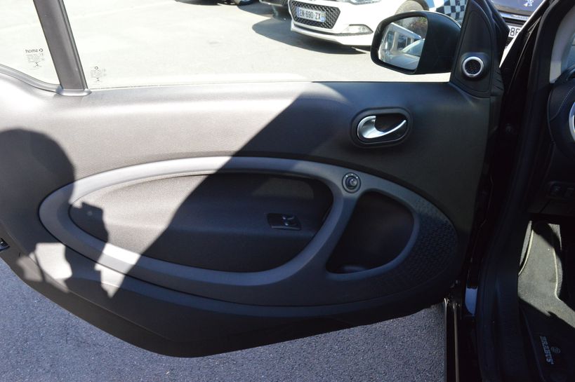 SMART FORTWO COUPE 2017 - Photo n°6