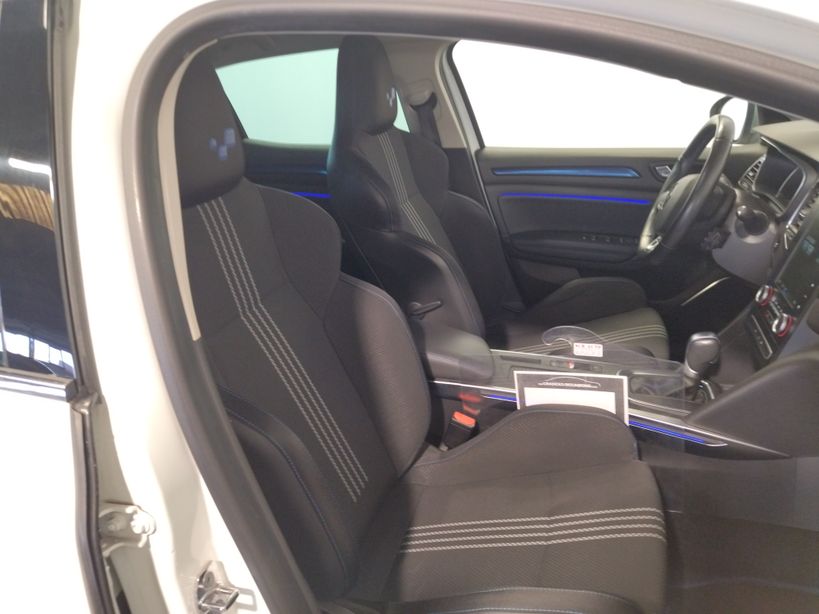 RENAULT MEGANE IV 2017 - Photo n°9