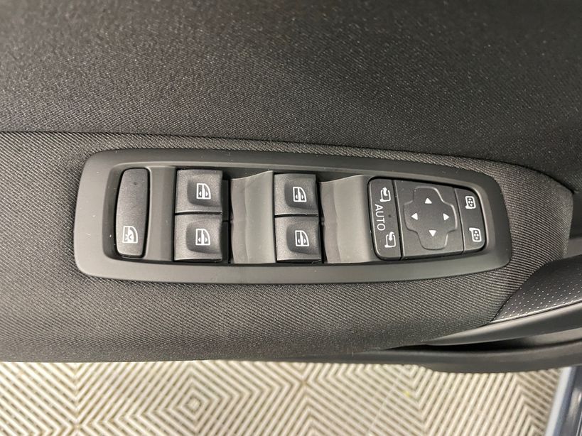 RENAULT MEGANE IV ESTATE 2021 - Photo n°9