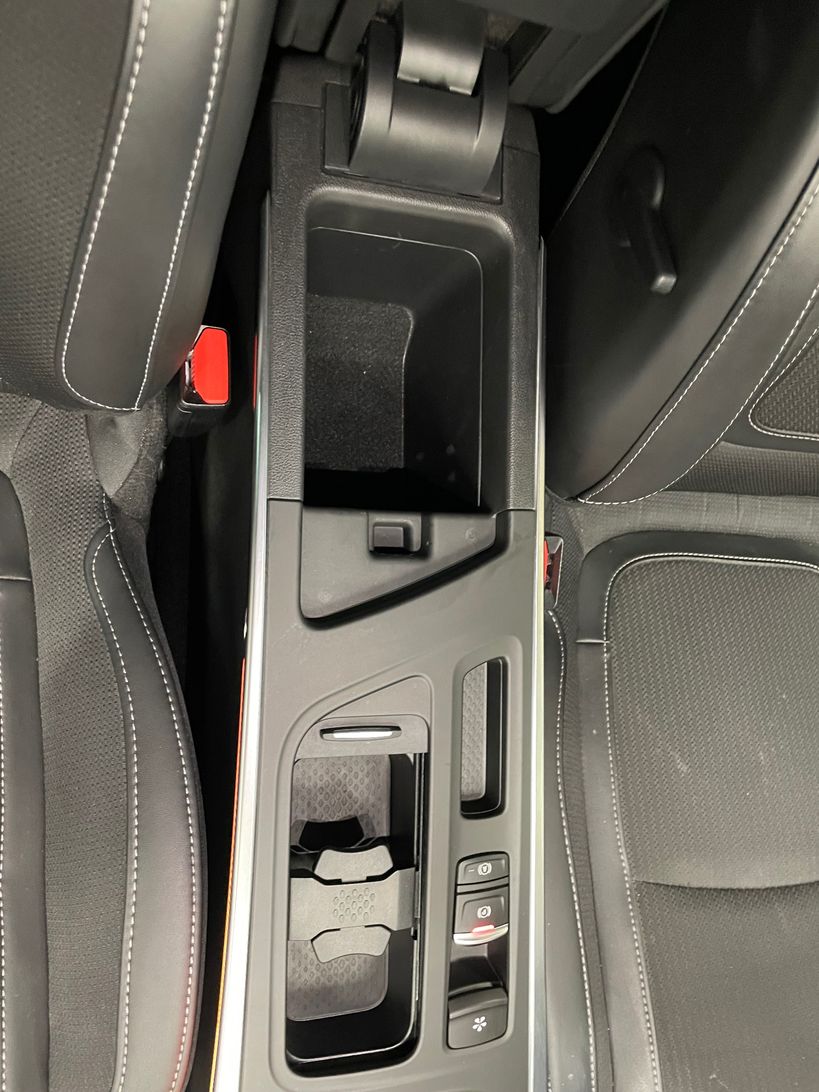 RENAULT MEGANE IV BERLINE 2022 - Photo n°30