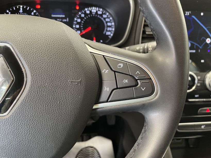 RENAULT MEGANE IV BERLINE 2022 - Photo n°19