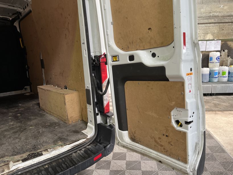 FORD TRANSIT FOURGON 2021 - Photo n°2