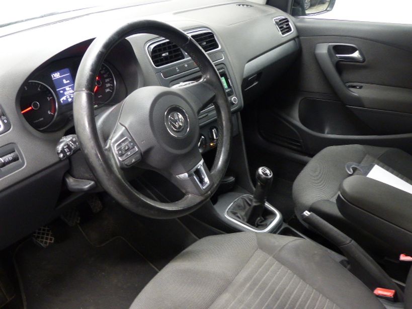 VOLKSWAGEN POLO 2011 - Photo n°16