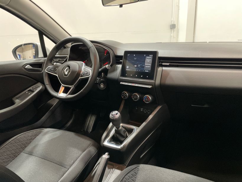 RENAULT CLIO V 2021 - Photo n°9