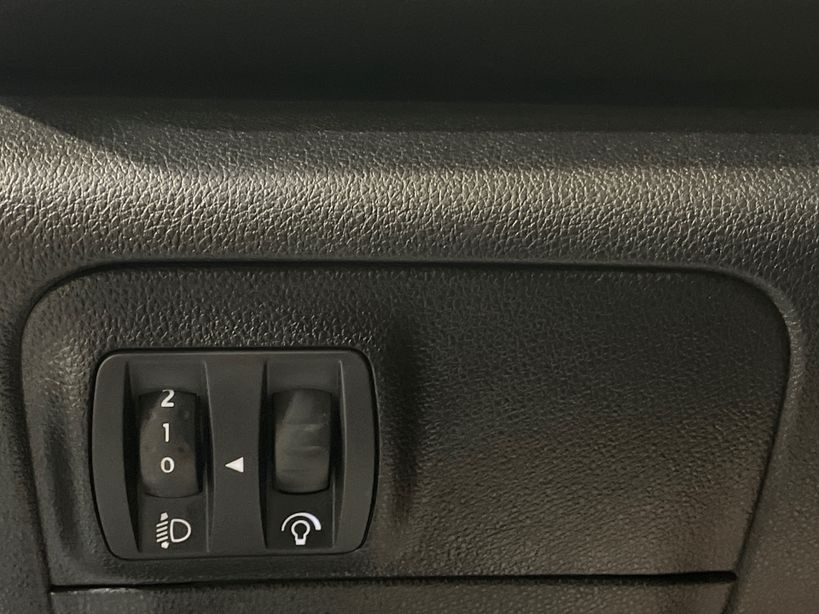 RENAULT MEGANE IV BERLINE 2021 - Photo n°35