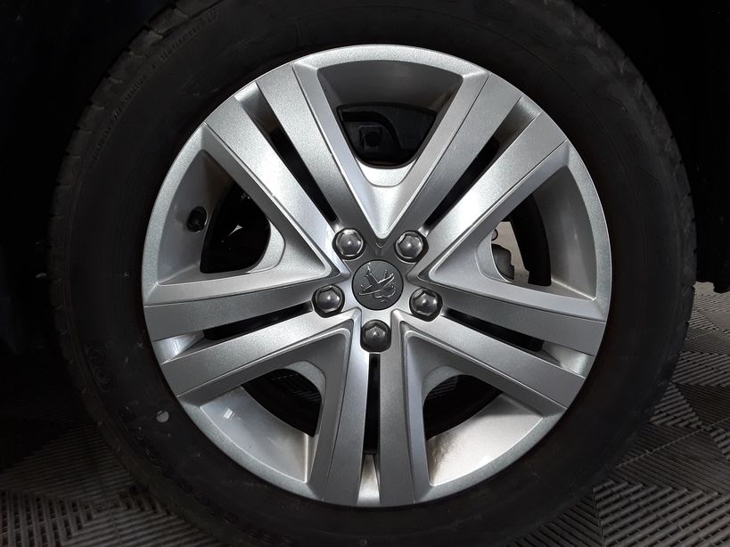 PEUGEOT 2008 2018 - Photo n°11