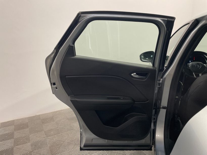 RENAULT CAPTUR 2022 - Photo n°12
