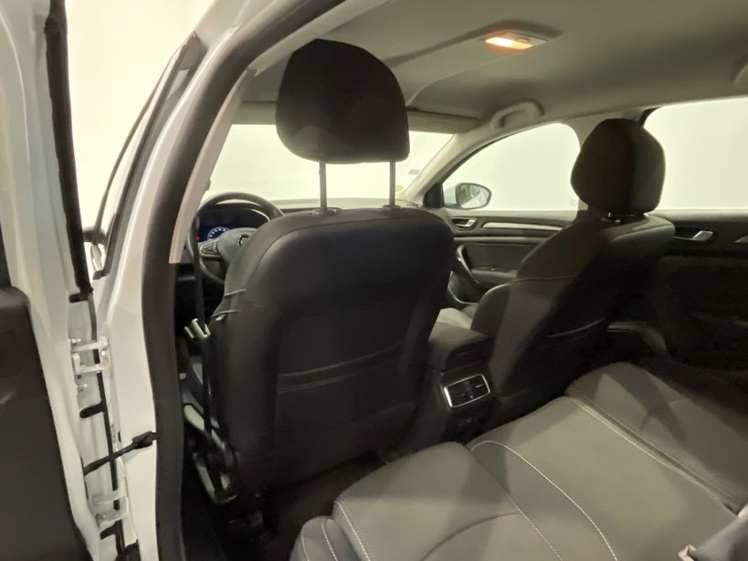 RENAULT MEGANE IV BERLINE 2021 - Photo n°36