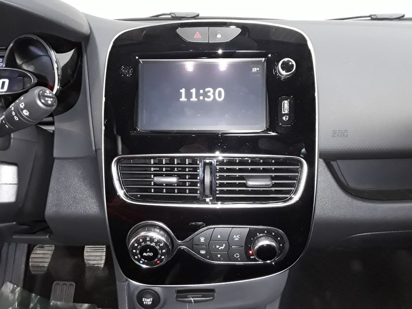 RENAULT CLIO IV 2017 - Photo n°12
