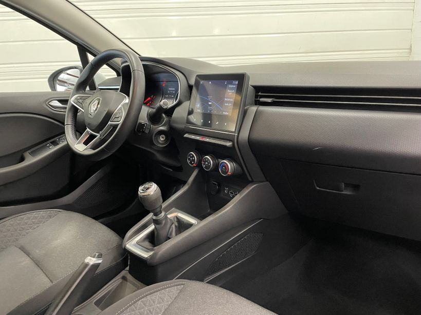 RENAULT CLIO V 2021 - Photo n°10